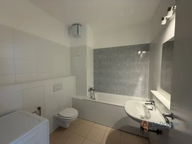 Na predaj 2-izbový byt, 55 m², Bratislava-Ružinov, Záhradnícka