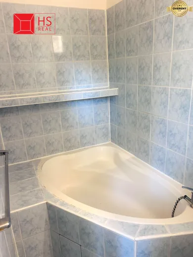 Na predaj 3-izbový byt, 64 m², Nové Zámky, Novomestská