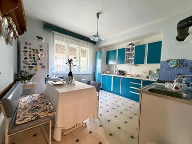 Na predaj 3-izbový dom, 150 m², Pezinok, Šafárikova