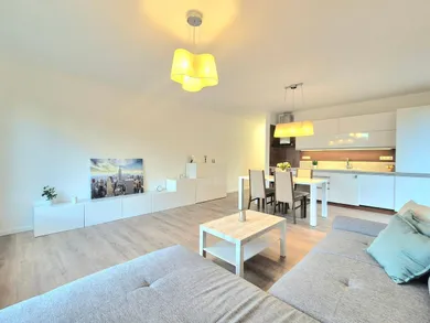 Byty na prenájom 3-izbový, Bratislava-Karlova Ves · €1 200
