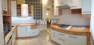 Квартиры на продажу, 3-комнатные, Bratislava-Petržalka · €250 000