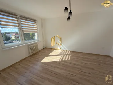 Na predaj 1-izbový byt, 36 m², Senica, Štefánikova