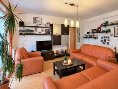 Na predaj 2-izbový byt, 57 m², Bratislava-Petržalka, Budatínska