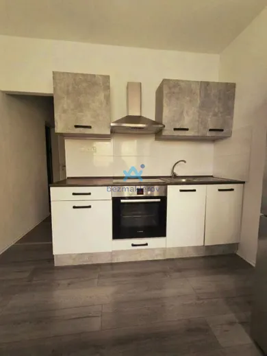 Na predaj 1-izbový byt, 39 m², Nitra, Kmeťova
