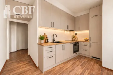 Na predaj 3-izbový byt, 75 m², Poprad, Okružná