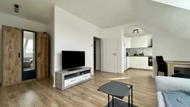 Na prenájom 1-izbový byt, 36 m², Zavar, Poronda