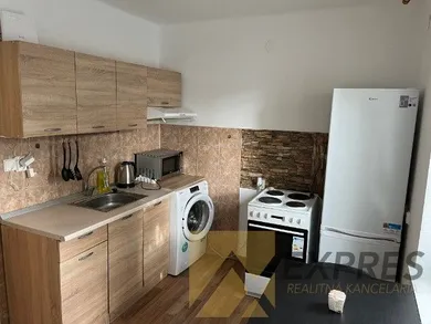 Eladó lakások, 1-szobás, Handlová · €48 000