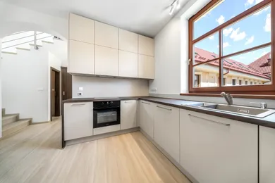 Byty na predaj 4-izbový, Sereď · €279 980