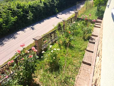 Na predaj 5-izbový dom, 1 m², Nová Baňa, Záhrbská
