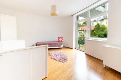 Na prenájom 3-izbový byt, 186 m², Bratislava-Staré Mesto