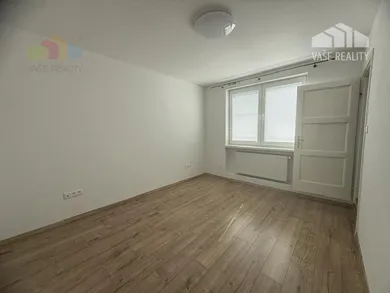 Na prenájom 4-izbový dom, 200 m², Partizánske