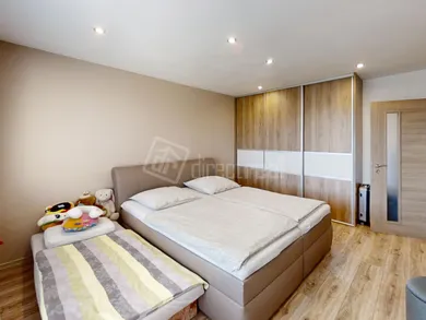 Na predaj 3-izbový byt, 80 m², Lučenec, Rúbanisko