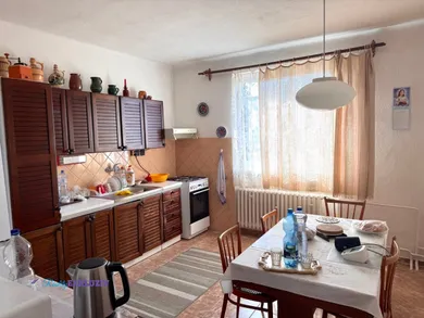 Na predaj 4-izbový dom, 220 m², Veľká nad Ipľom