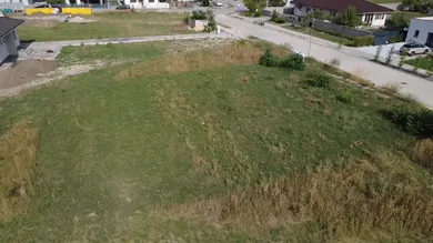 Na predaj pozemok, 642 m², Voderady