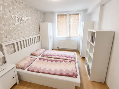 Na predaj 2-izbový byt, 57 m², Bratislava-Nové Mesto, Račianske mýto
