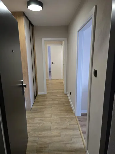 Na prenájom 2-izbový byt, 51 m², Prievidza, B. Björnsona