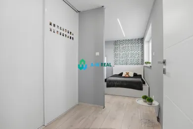 Na predaj dom, 119 m², Mad