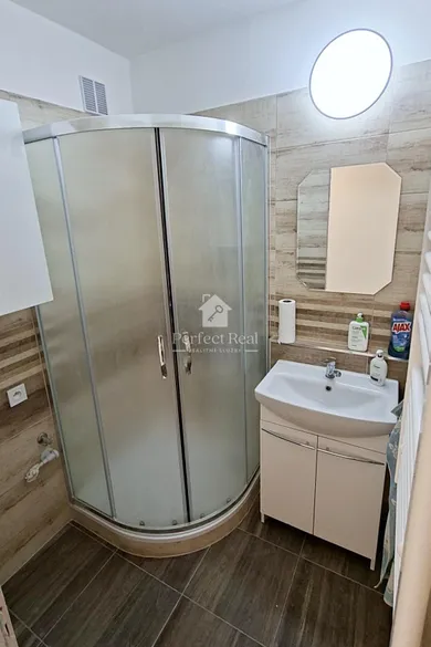 Na prenájom 3-izbový byt, 65 m², Bratislava-Dúbravka, Lipského