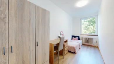 Na prenájom byt v Bratislava-Podunajské Biskupice · €350 · Čiastočná rekonštrukcia