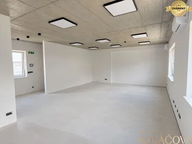Na prenájom komerčné, 192 m², Trenčín, Bratislavská