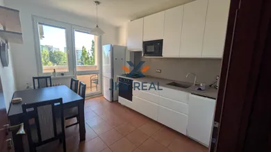 Na prenájom 3-izbový byt, 75 m², Bratislava-Petržalka, Bulíkova