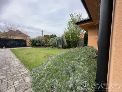 Na predaj 4-izbový dom, 144 m², Galanta