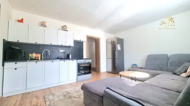 Na predaj 3-izbový dom, 614 m², Kožuchov, Hlavná