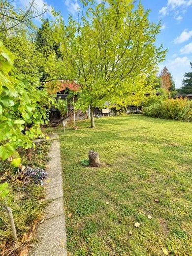 Na predaj rekreačný dom, 556 m², Lozorno, Záhrady