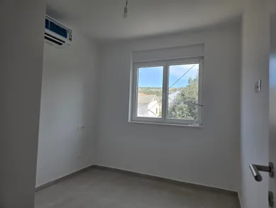 Na predaj 3-izbový byt, 55 m²