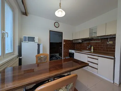 Na prenájom 1-izbový byt, 38 m², Banská Bystrica, Šalgotarjanská
