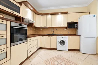 Na prenájom 2-izbový byt, 72 m², Bratislava-Ružinov, Košická