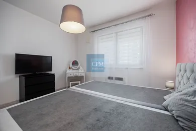 Na predaj 2-izbový byt, 64 m², Šelpice
