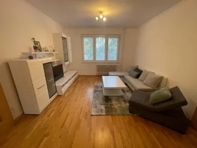 Na prenájom 2-izbový byt, 55 m², Bratislava-Ružinov, Astrová