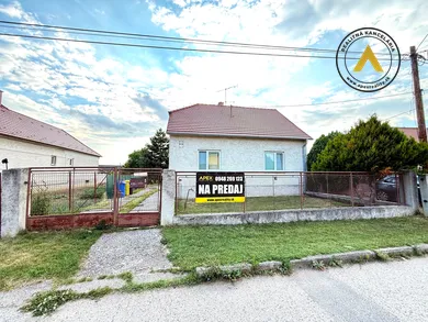 Domy na sprzedaż, 3-pokojowe, Hlohovec · €180 000