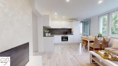 Na predaj 3-izbový byt, 65 m², Trnava, Clementisova