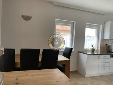 Na predaj 5-izbový dom, 115 m², Moson