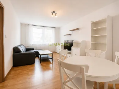 Na prenájom 2-izbový byt, 55 m², Malacky, Záhorácka