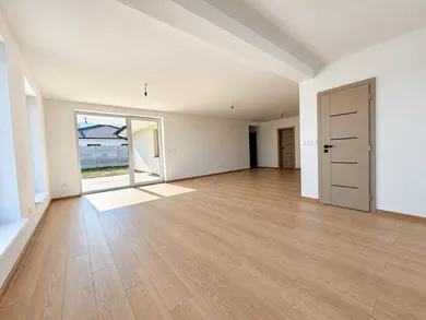 Na predaj dom, 149 m², Veľký Meder, Okočská