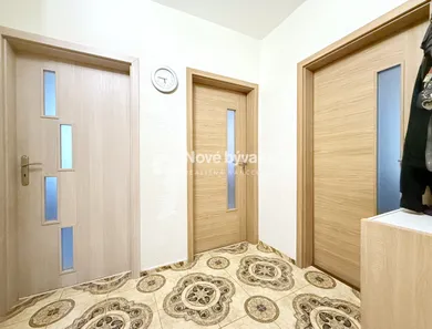 Na prenájom 4-izbový byt, 80 m², Želiezovce, Mierová