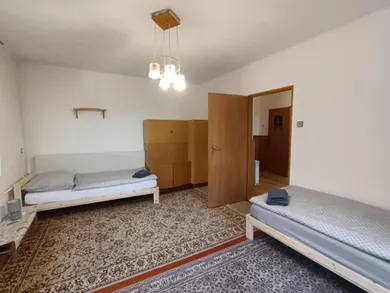 Na prenájom dom v Brezno · €50 · Čiastočná rekonštrukcia