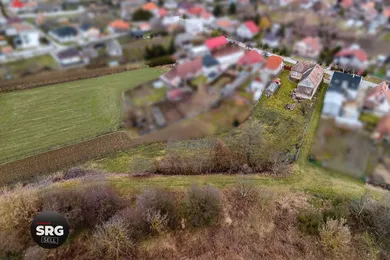 Na predaj pozemok, Komoča