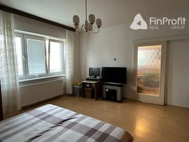 Na predaj 3-izbový dom, 158 m², Bratislava-Vajnory, Koncová