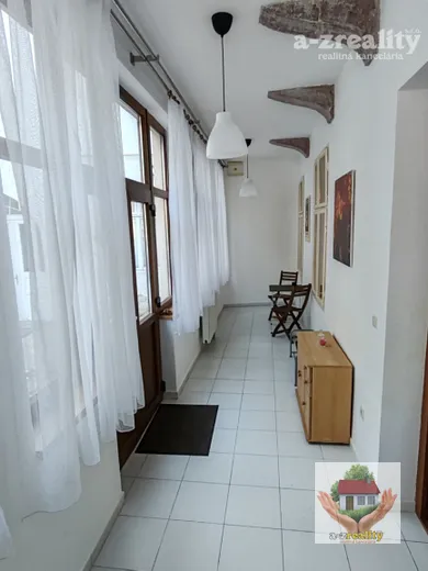 Mieszkania na wynajem, 1-pokojowe, Komárno · €530