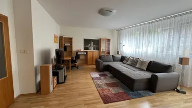 Na prenájom byt v Bratislava-Staré Mesto · €1 100 · Novostavba