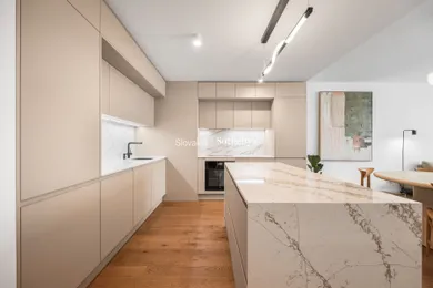 Eladó lakások, 4-szobás, Bratislava-Staré Mesto · €890 000
