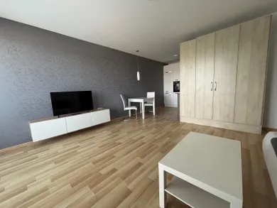 Na predaj 1-izbový byt, 42 m², Trnava, Ulica Jána Bottu