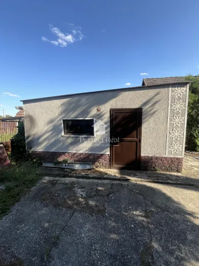 Na predaj dom, 130 m², Padáň, vedlajšia