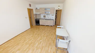 Na prenájom 2-izbový byt, 45 m², Malacky, Záhorácka