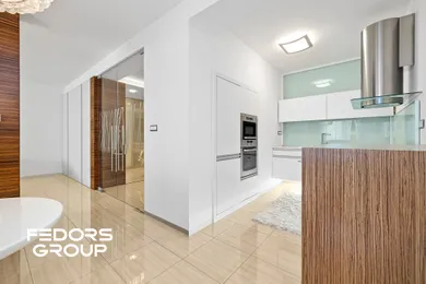 Na predaj 2-izbový byt, 76 m², Bratislava-Petržalka, Budatínska