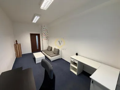 Na prenájom komerčné, 19 m², Banská Bystrica, Majerská cesta